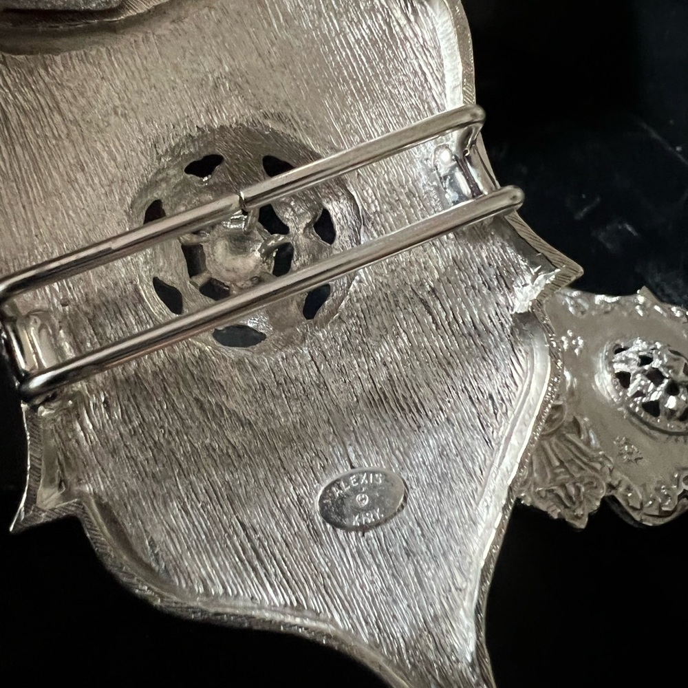 ALEXIS KIRK COUTURE LTD. - Picture 3 of 7